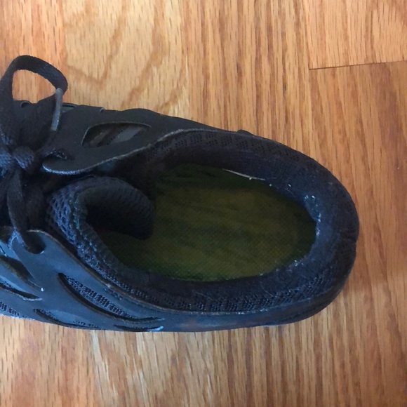 Black Nike Tennis Shoes - Picture 3 of 4